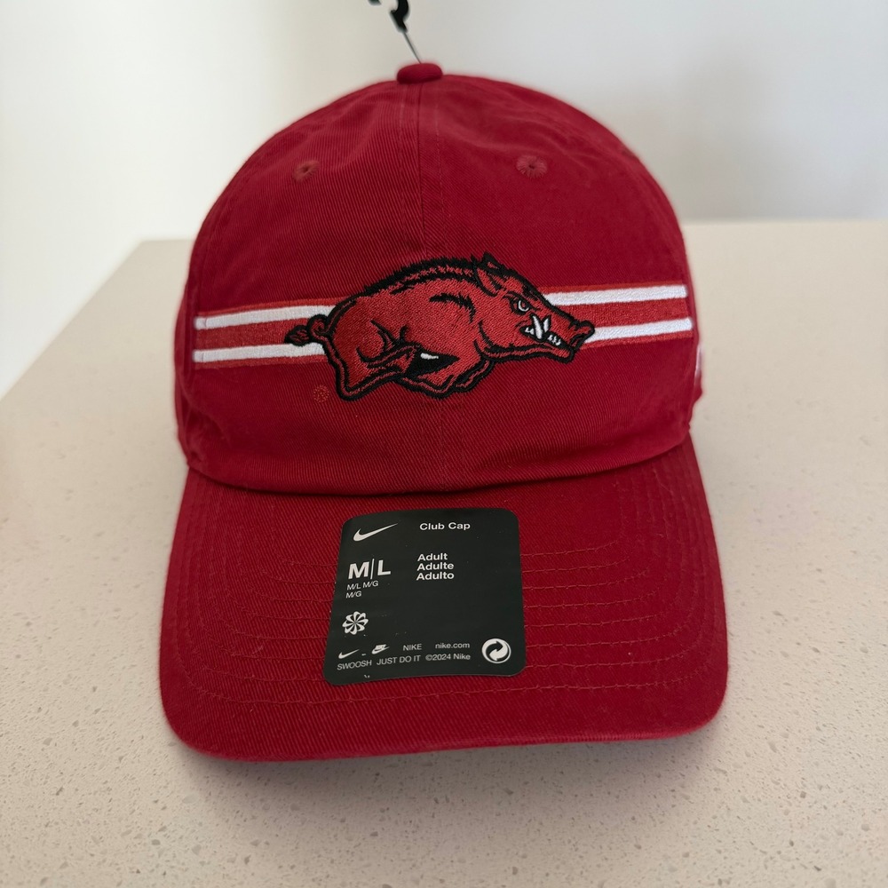 Nike Arkansas‎ Razorbacks Club Cap Red Adjustable Hat Fayetteville AR M/L NEW
